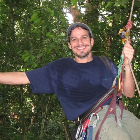 TROPICAL ARTHROPOD ECOLOGIST Steve Yanoviak, shown here in a rainforest canopy in Peru, will speak on Wednesday, Jan. 13 at a UC Davis Entomology seminar. Yanoviak is with the Department of Biology, University of Arkansas. (Photo courtesy of Steve Yanoviak)